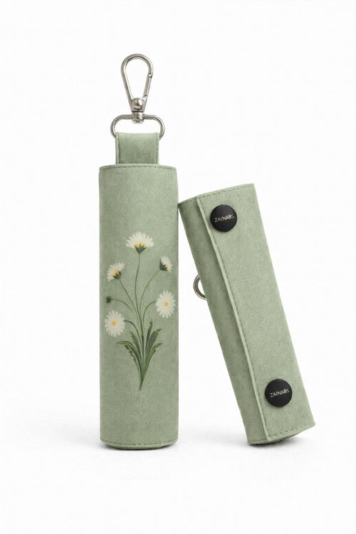 Taqbeer Daisy Portable Prayer Mat – Ebru Collection